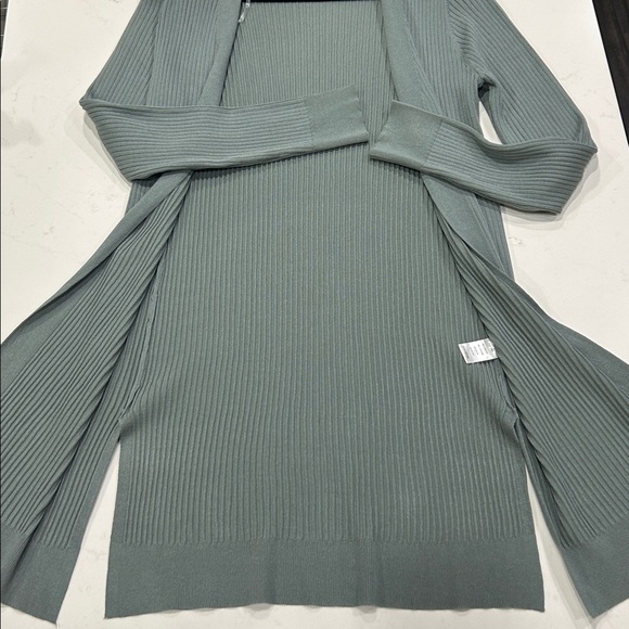 Open Front Ribbed Cardigan in Foam Green - Picture 5 of 7